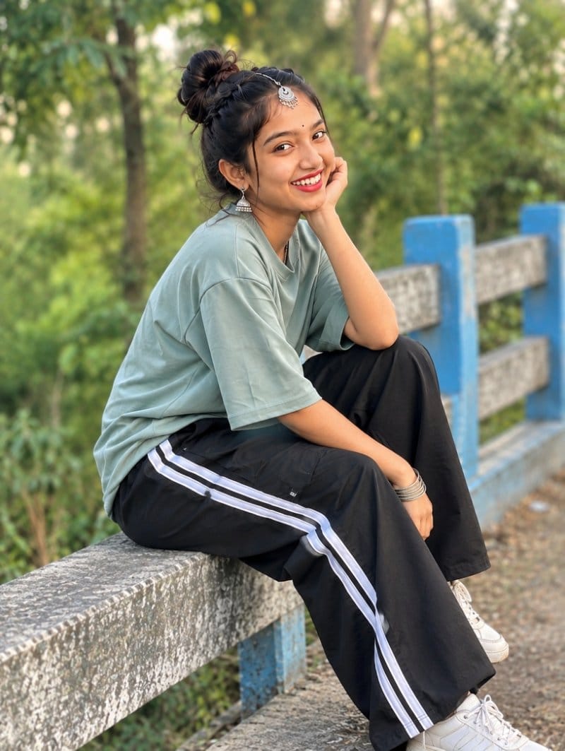 pooja modal content creator portfolio 7 in Ahmedabad